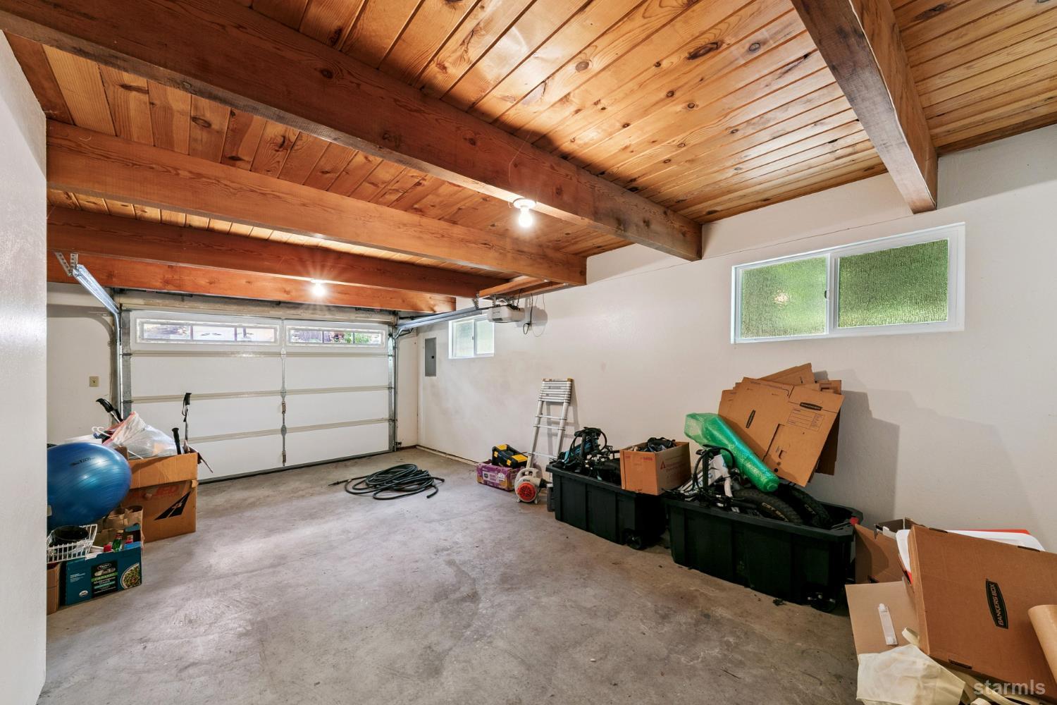 1730 Inca Way South Lake Tahoe, CA 96150 - Photo 25 of 32 a room with gym equipment