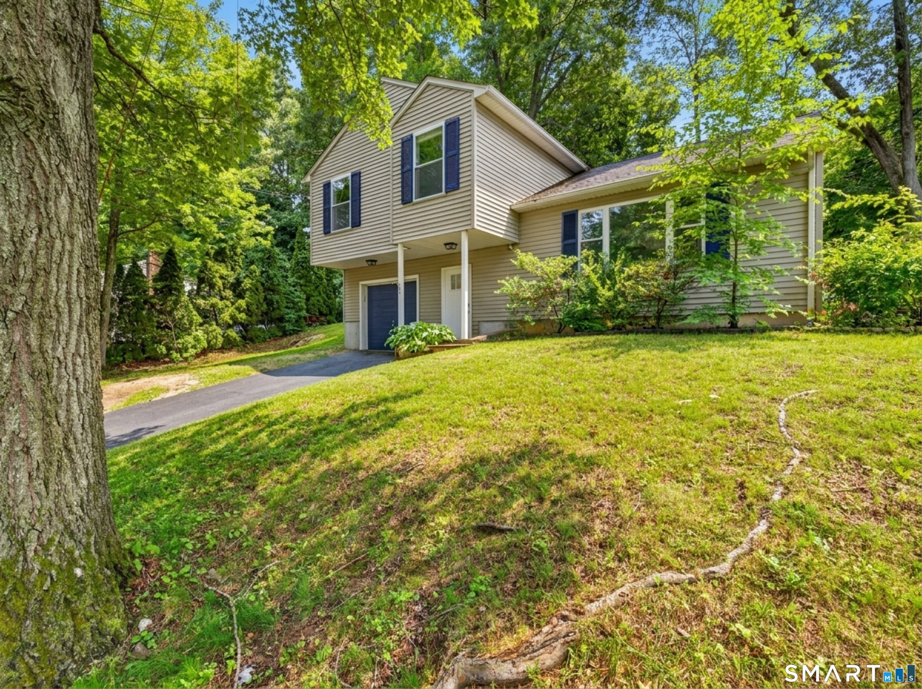 46 Spring Glen Road East Lyme, CT 06357 - Photo 2 of 40