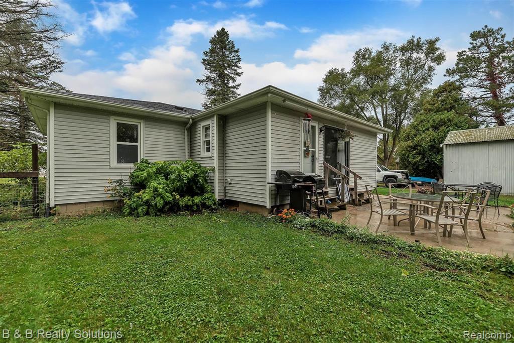 5220 North State Road Davison, MI 48423 - Photo 37 of 45