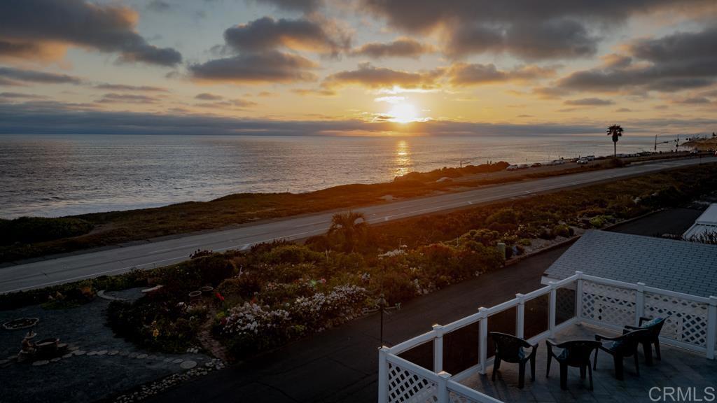 6524 Oceanview Drive Carlsbad, CA 92011 - Photo 19 of 27