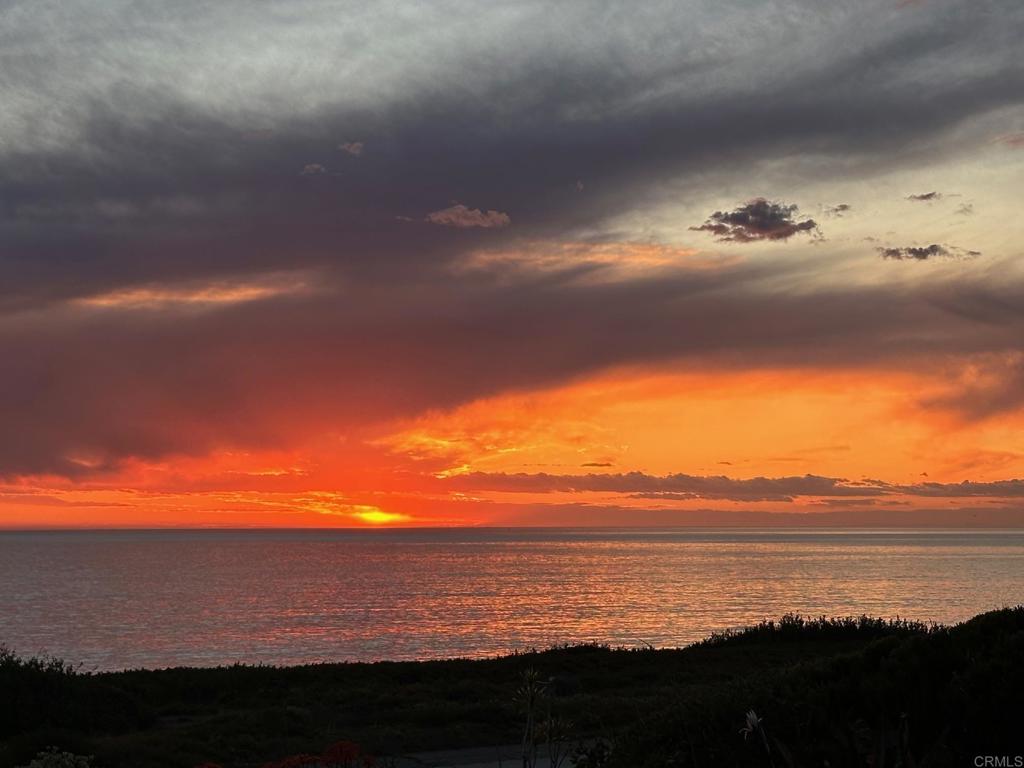 6524 Oceanview Drive Carlsbad, CA 92011 - Photo 22 of 27
