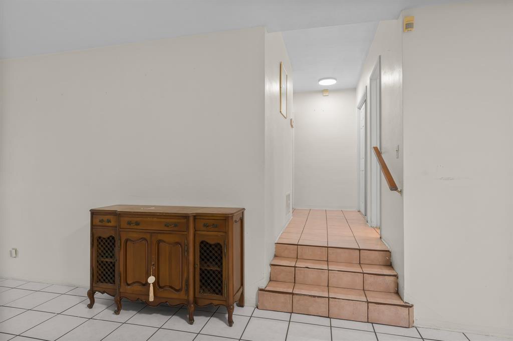 14800 Northeast 8th Court Miami, FL 33161 - Photo 13 of 37 a view of entryway