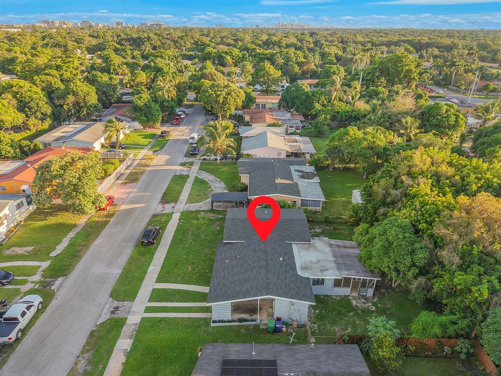 14800 Northeast 8th Court Miami, FL 33161 - Photo 33 of 37 a view of a city