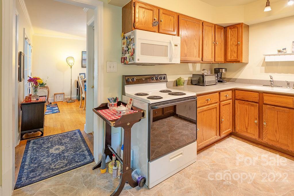 9 Maplewood Road Asheville, NC 28804 - Photo 11 of 26 Gallery Image 11