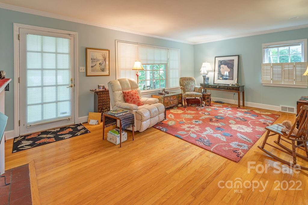 9 Maplewood Road Asheville, NC 28804 - Photo 2 of 26 Gallery Image 2