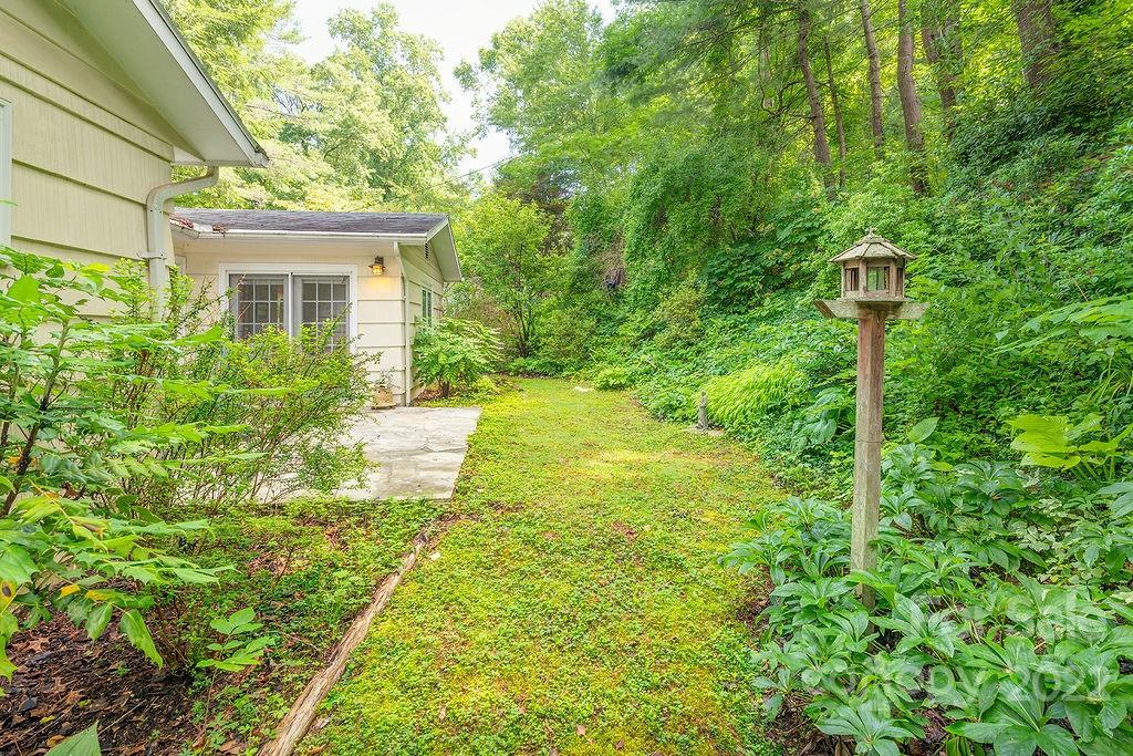 9 Maplewood Road Asheville, NC 28804 - Photo 23 of 26 Gallery Image 23