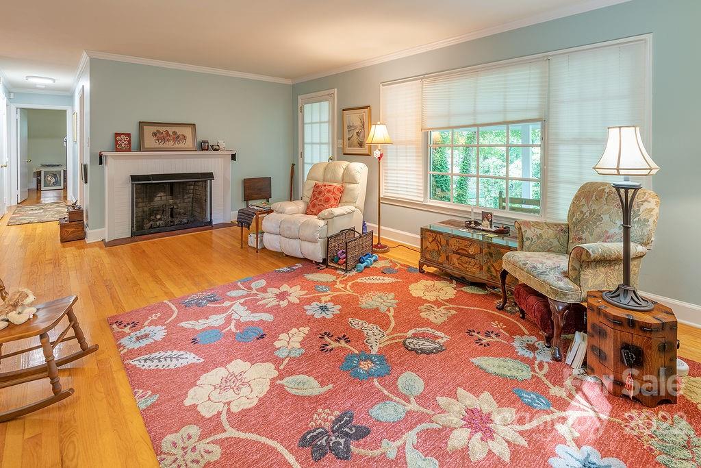 9 Maplewood Road Asheville, NC 28804 - Photo 3 of 26 Gallery Image 3