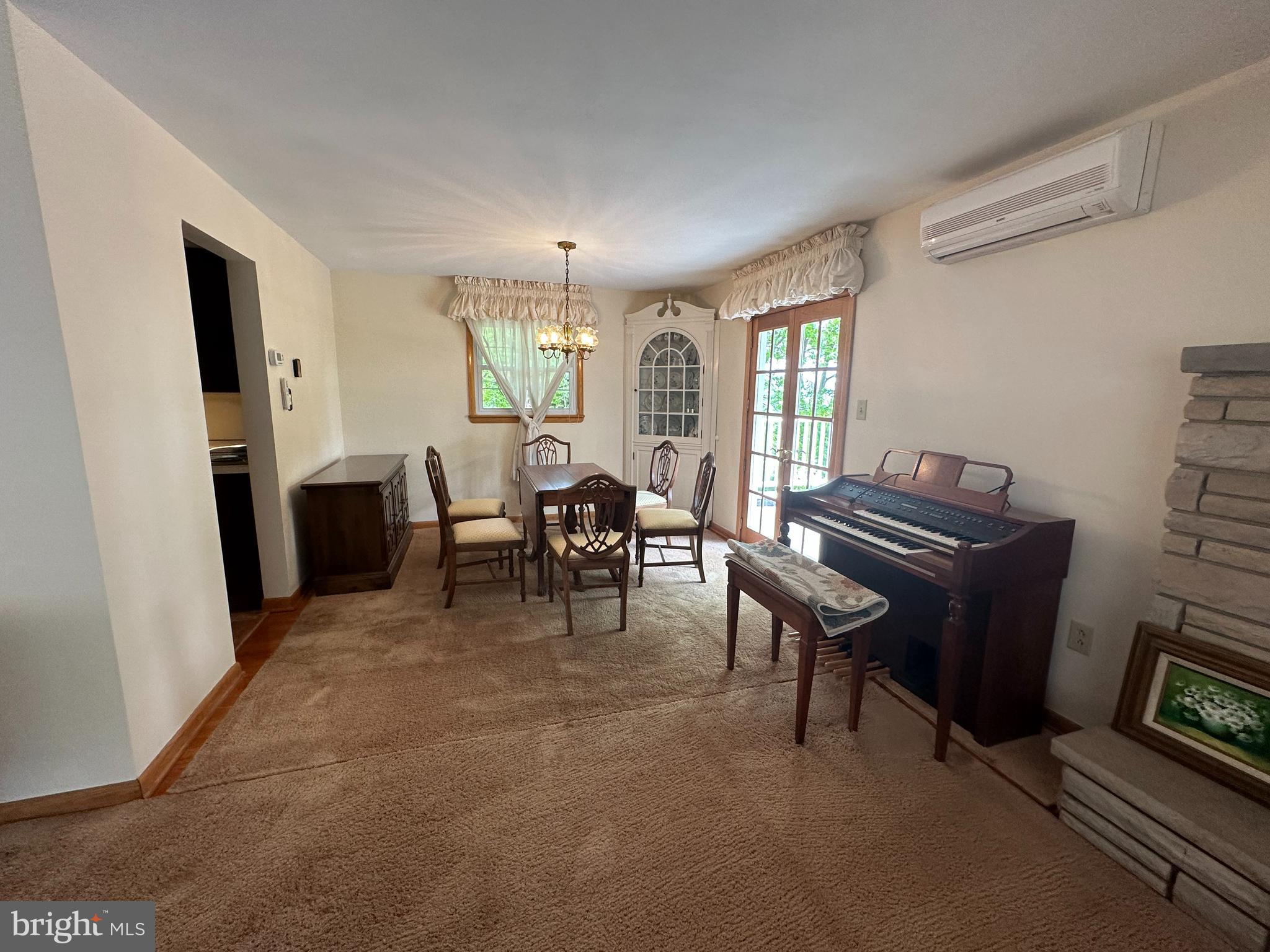 1037 Braddock Road Cumberland, MD 21502 - Photo 4 of 42 Gallery Image 4