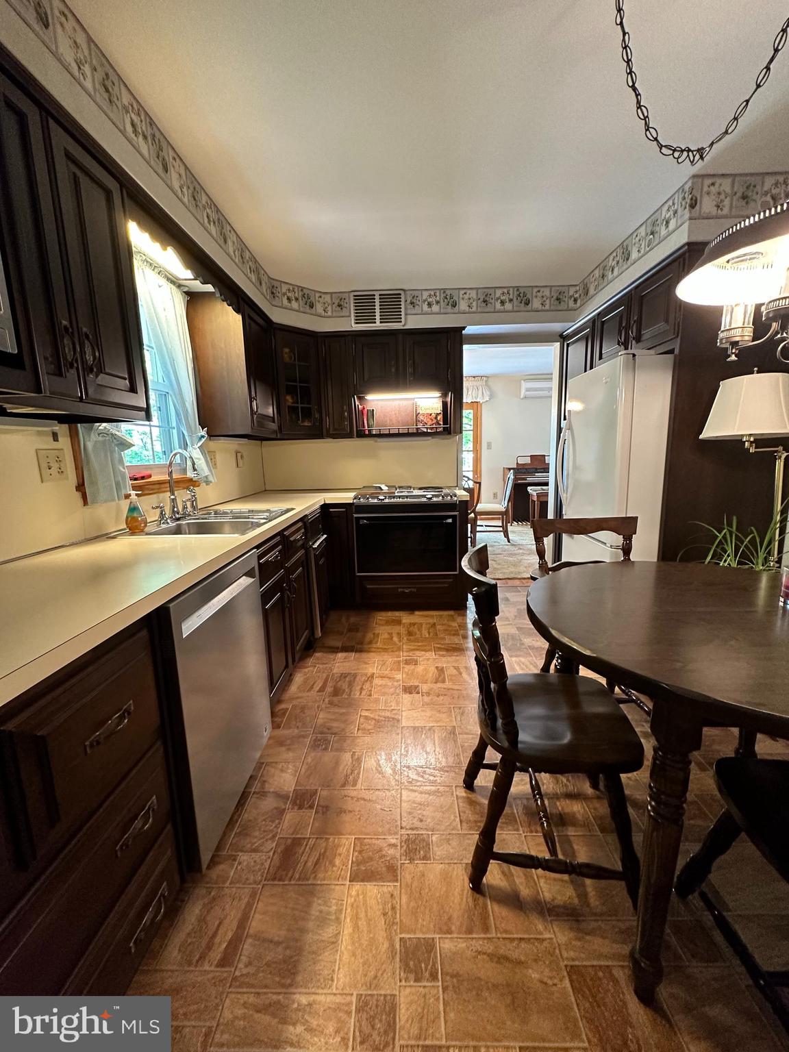 1037 Braddock Road Cumberland, MD 21502 - Photo 8 of 42 Gallery Image 8