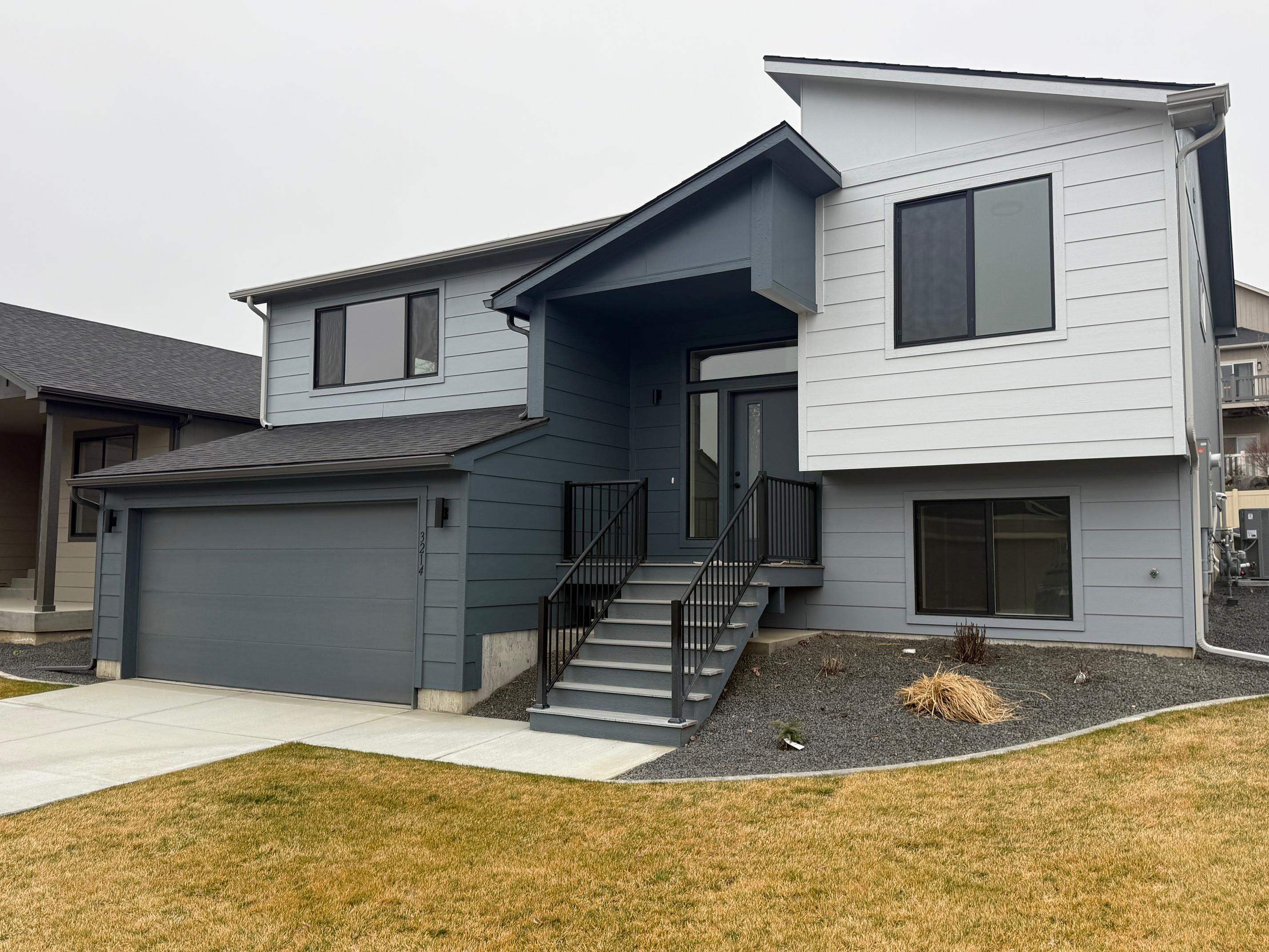 3214 South Custer Lane Spokane, WA 99223 - Photo 2 of 8