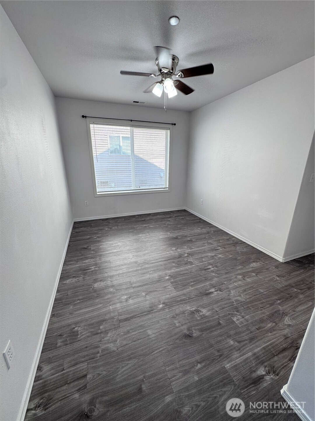 3091 Walker Road DuPont, WA 98327 - Photo 5 of 22 Gallery Image 5