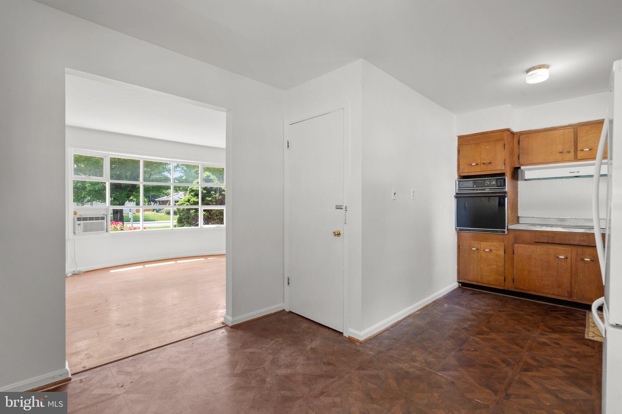 4302 Powder Mill Road Beltsville, MD 20705 - Photo 10 of 30 Breakfast Area