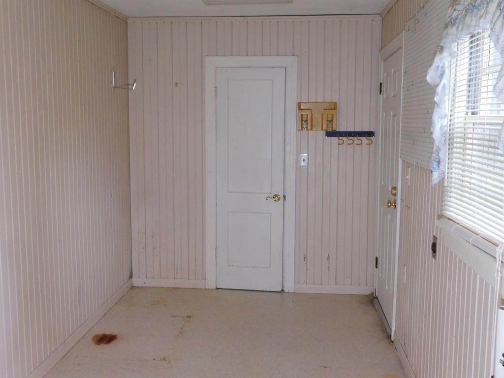 24044 Highway 157 Springhill, LA 71075 - Photo 39 of 40 a view of an empty room