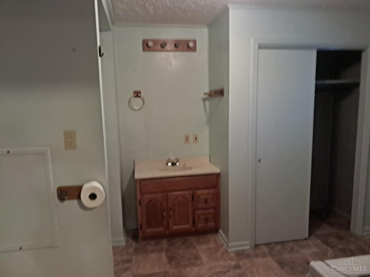 1730 Braeburn Road Aberdeen, OH 45101 - Photo 18 of 25