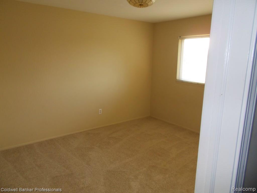 351 Torrent Court Rochester Hills, MI 48307 - Photo 15 of 21