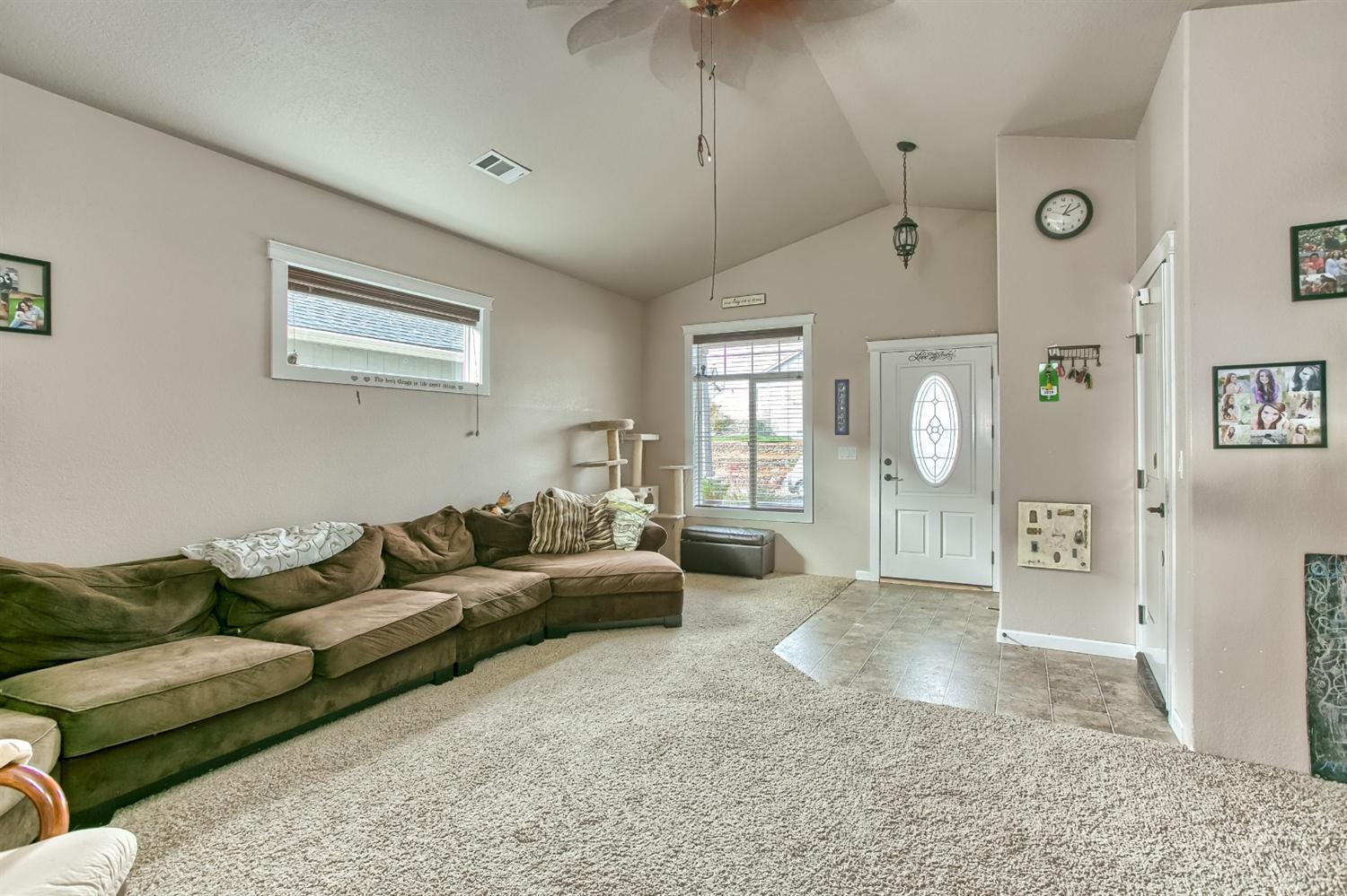 979 Win Way Eagle Point, OR 97524 - Photo 5 of 18 Additional Photo