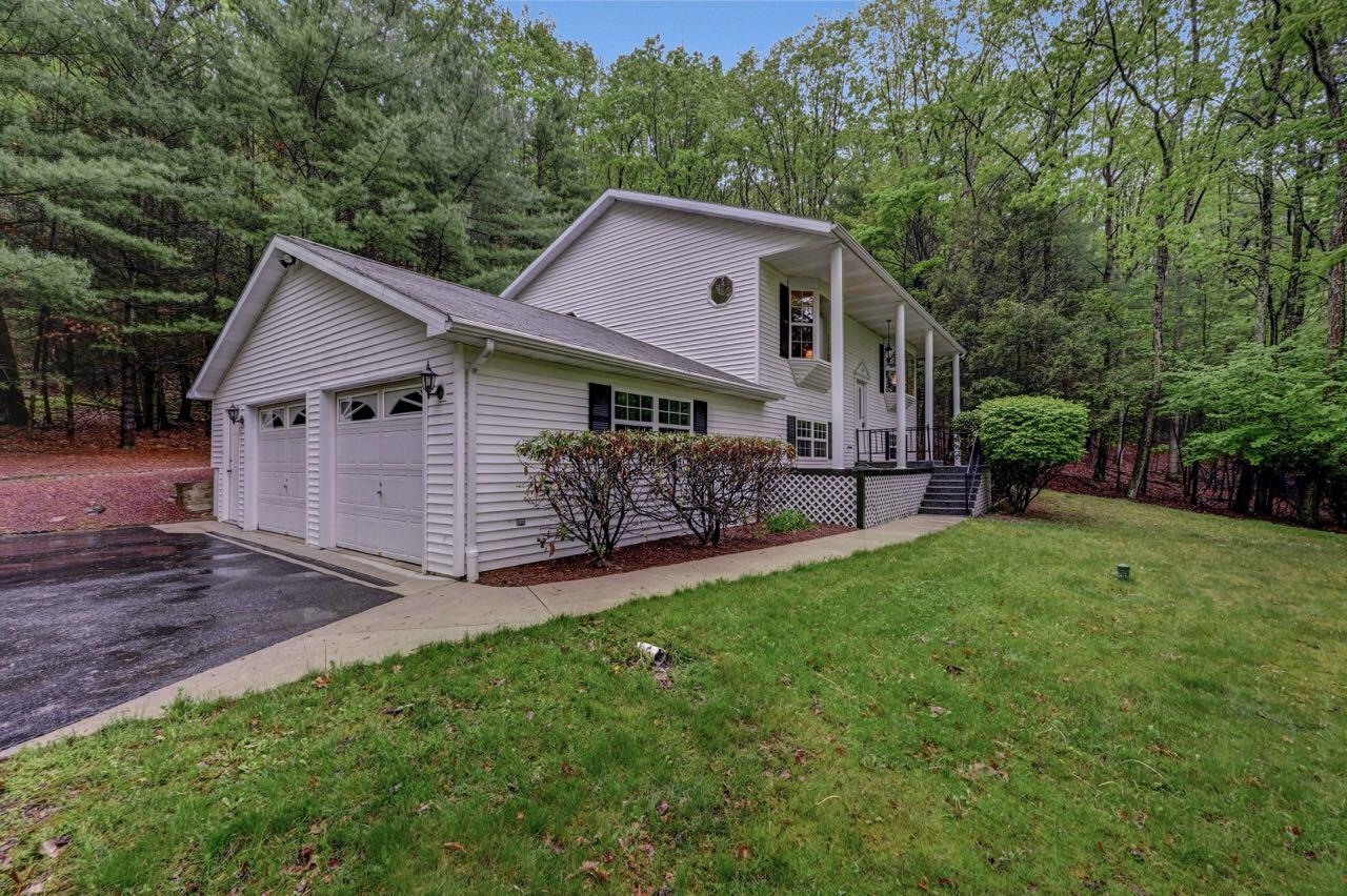 148 Potato Path Road Kunkletown, PA 18058 - Photo 2 of 54 2 Car Garage w/ Front Walkway