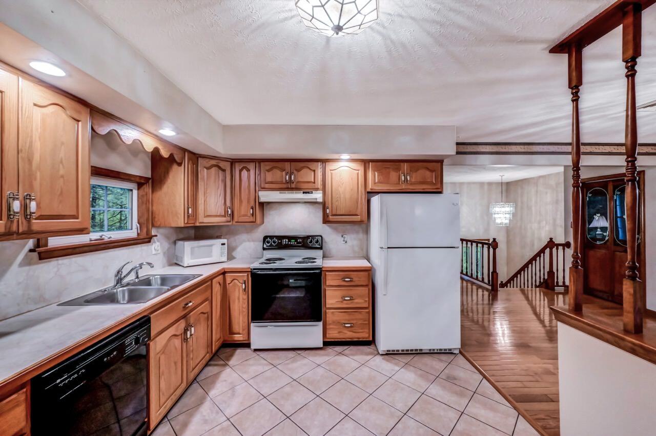 148 Potato Path Road Kunkletown, PA 18058 - Photo 20 of 54 Plenty of Cabinet Space