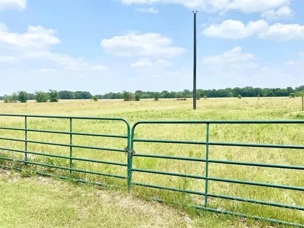 $980,000 | 12053 South 34th Highway, Scurry, TX 75158