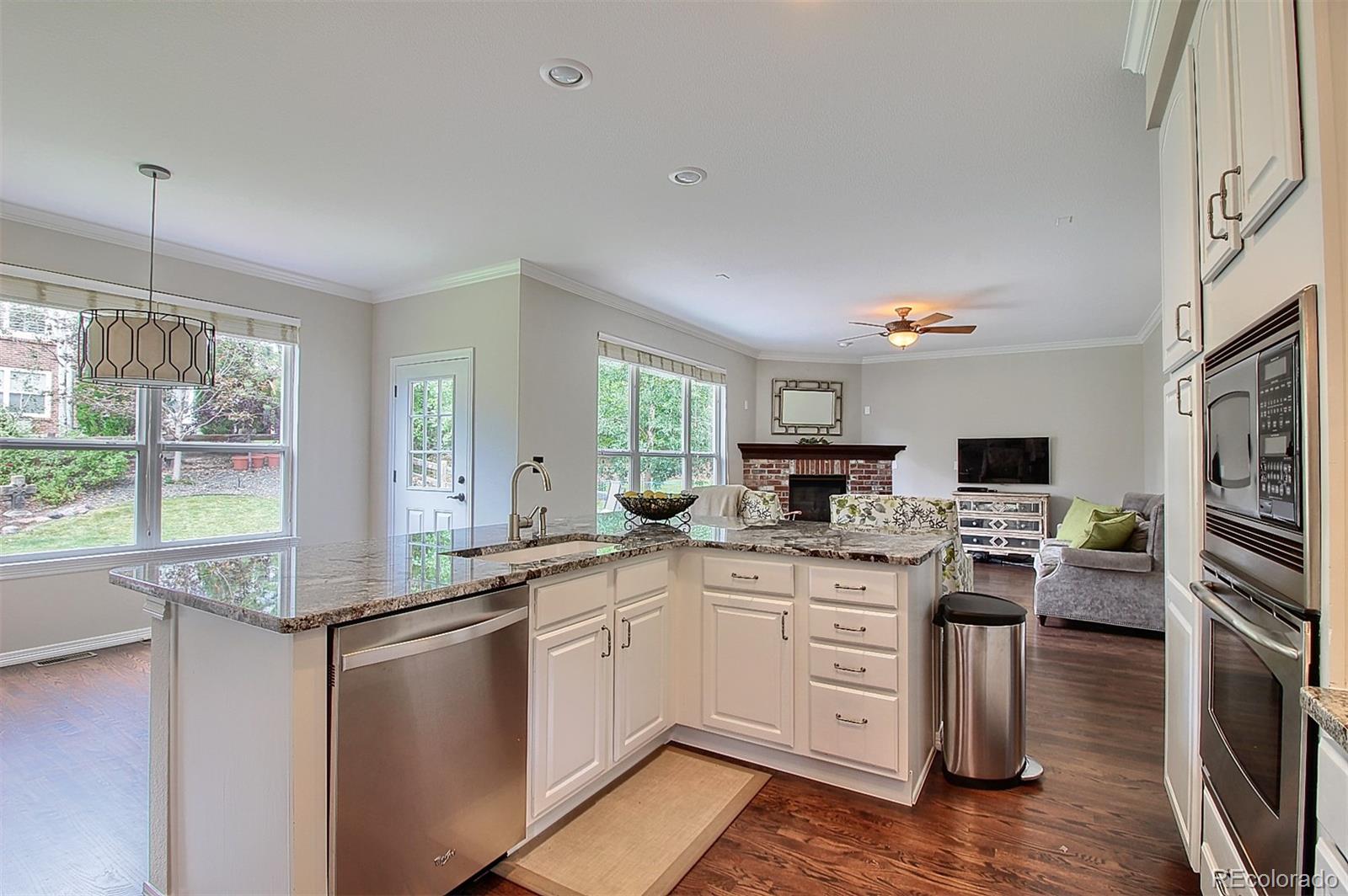 867 Countrybriar Lane Highlands Ranch, CO 80129 - Photo 11 of 33 Gallery Image 11