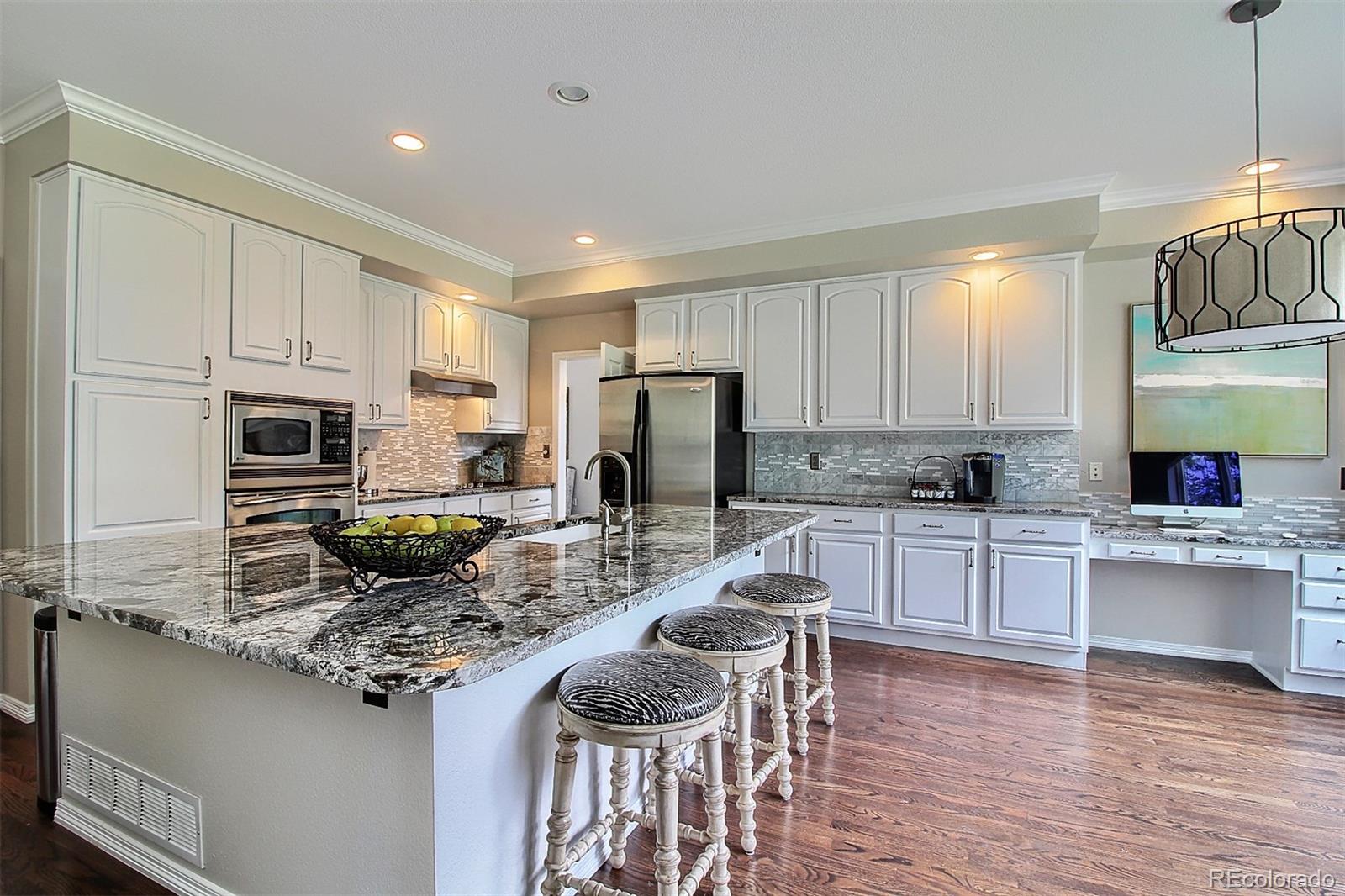 867 Countrybriar Lane Highlands Ranch, CO 80129 - Photo 9 of 33 Gallery Image 9