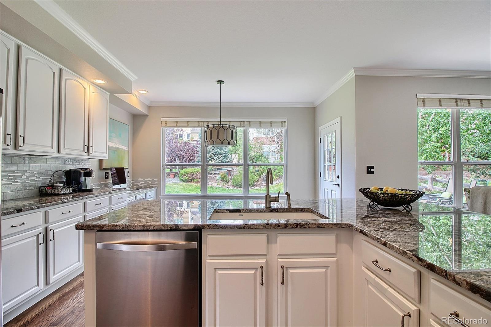 867 Countrybriar Lane Highlands Ranch, CO 80129 - Photo 10 of 33 Gallery Image 10