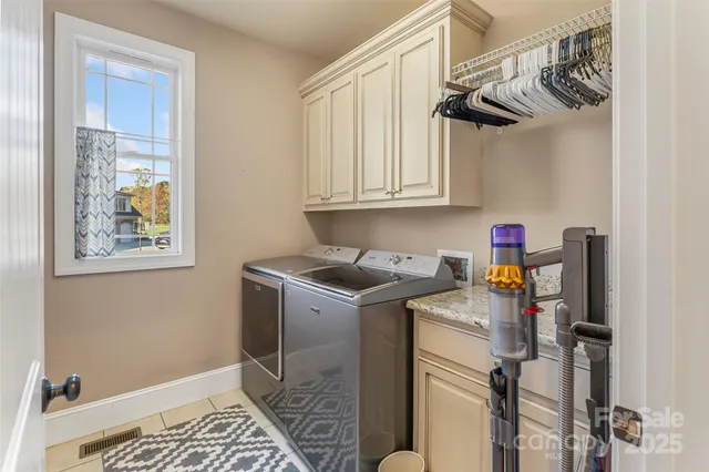 $999,000 | 5836 Bakers Point, Hickory, NC 28602