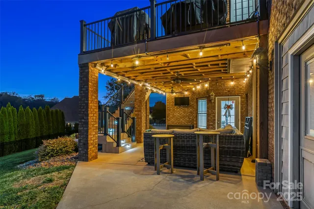 $999,000 | 5836 Bakers Point, Hickory, NC 28602