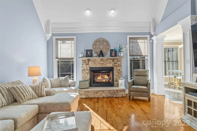 $999,000 | 5836 Bakers Point, Hickory, NC 28602