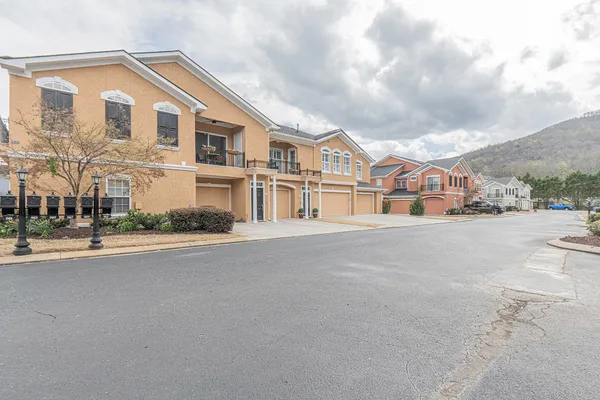 $259,900 | 905 Renaissance Court, Chattanooga, TN 37419