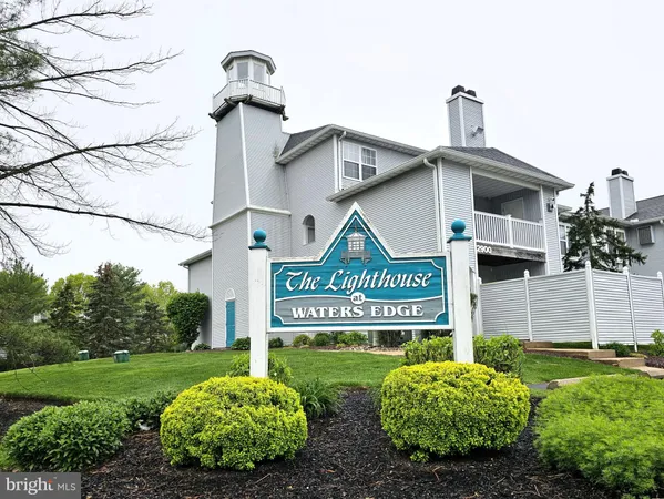 $231,900 | 1704 Waters Edge Drive, Unit 105, Newark, DE 19702