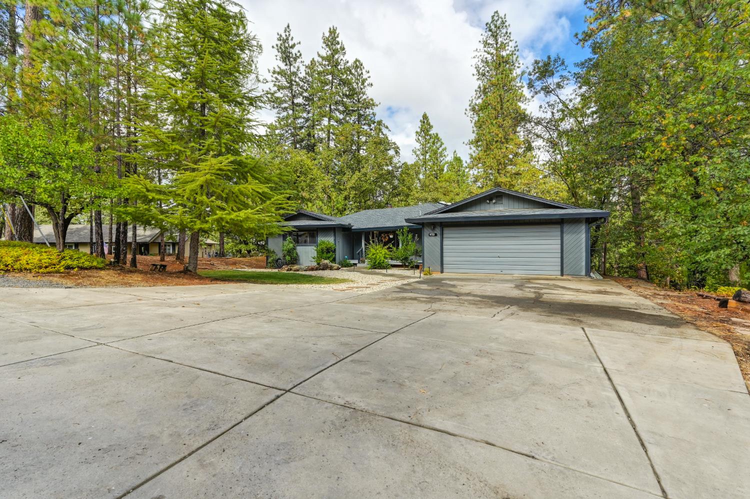 950 Pine Hill Road Colfax, CA 95713 - Photo 3 of 58