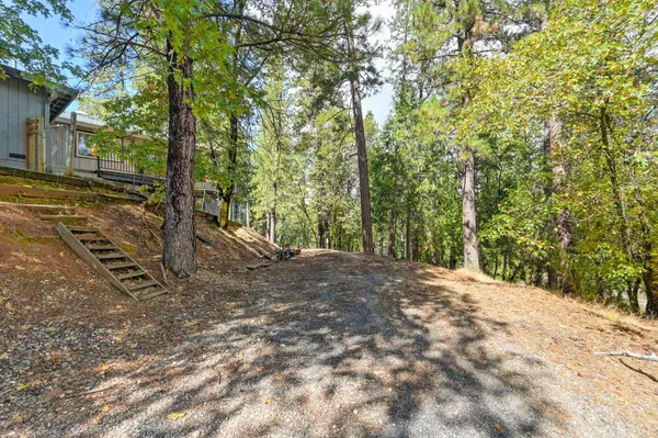 $600,000 | 950 Pine Hill Road, Colfax, CA 95713
