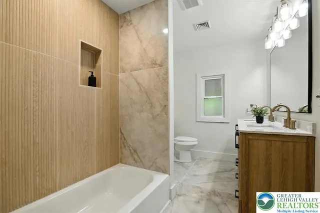 $420,000 | 1941 Leithsville Road, Hellertown, PA 18055