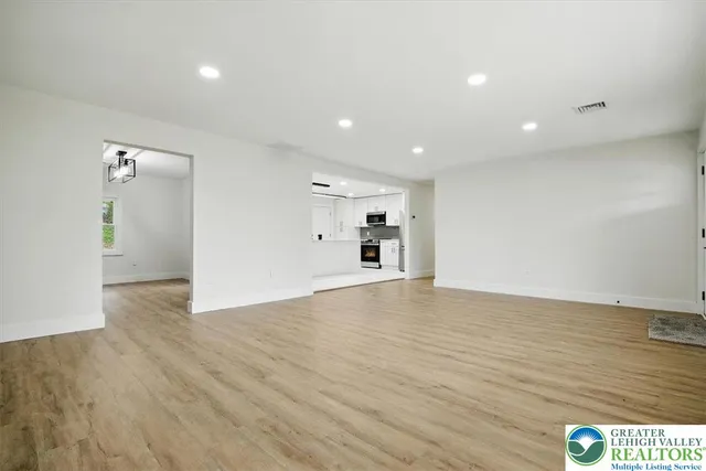 $420,000 | 1941 Leithsville Road, Hellertown, PA 18055