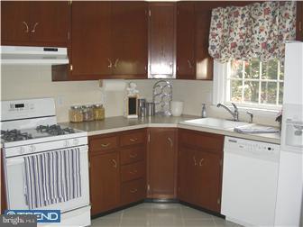 513 Georgian Road Glenside, PA 19038 - Photo 5 of 12 Gallery Image 5