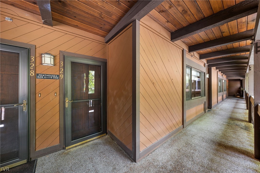 335 Ski Way, Unit 329 Incline Village, NV 89451 - Photo 30 of 39 Entrance