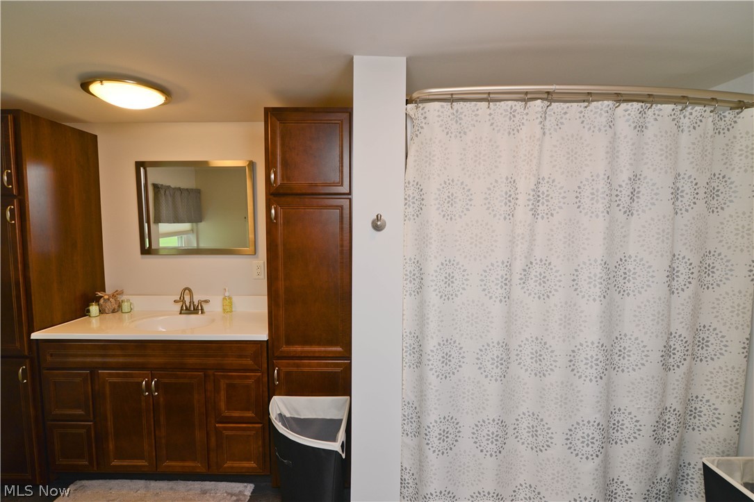 4905 Ridge Road Cortland, OH 44410 - Photo 19 of 34 Gallery Image 19