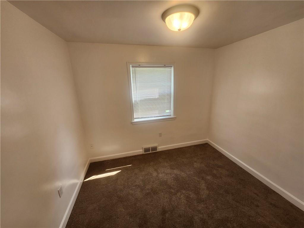 147 Georgetown Road Beaver Falls, PA 15010 - Photo 10 of 44 Gallery Image 10