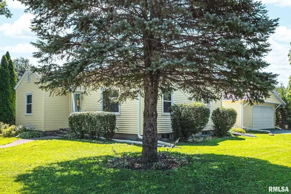 $145,000 | 382 West Dayton Street, Galesburg, IL 61401