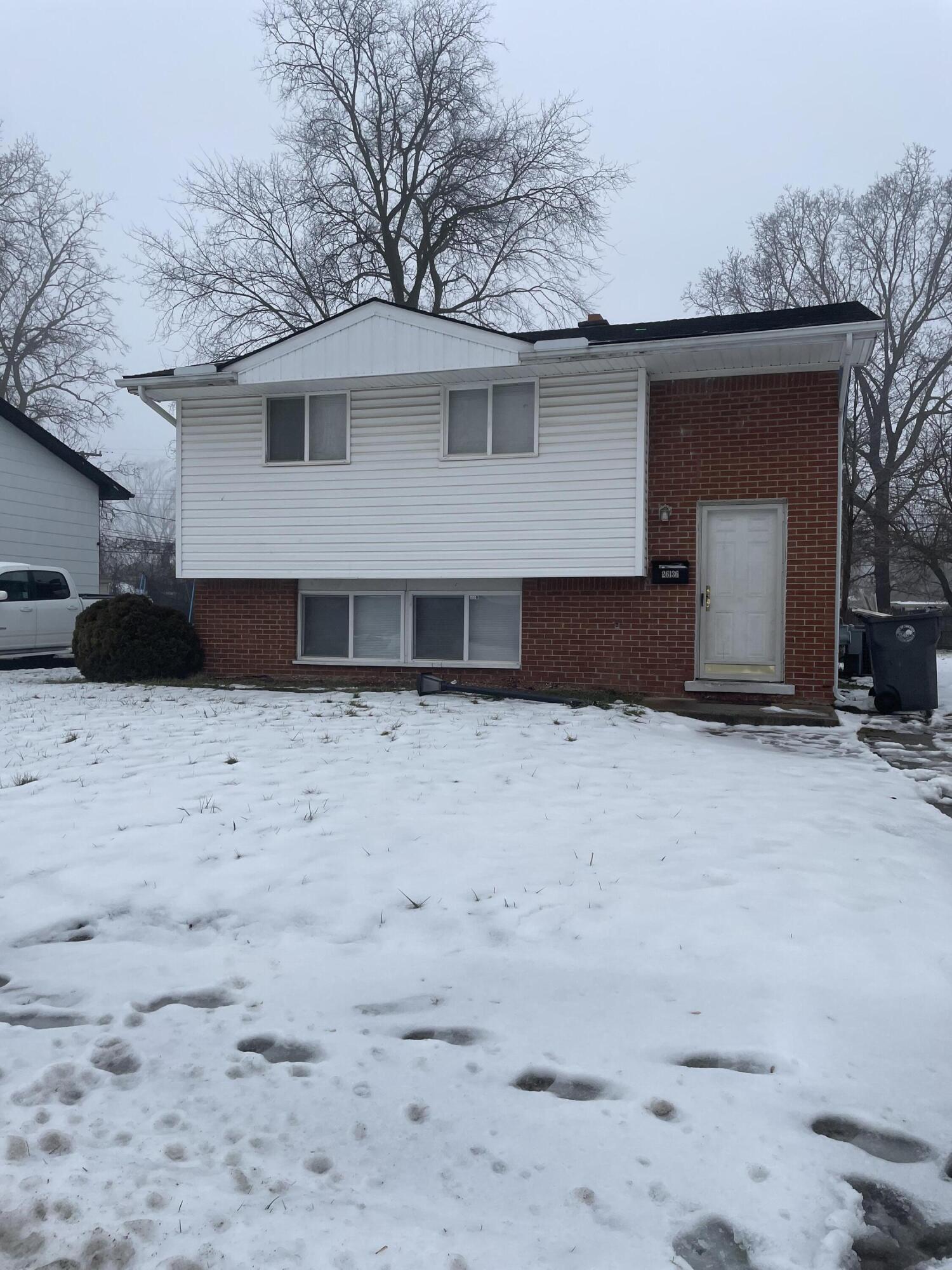 26136 Carlysle Street Inkster, MI 48141 - Photo 1 of 28 IMG_5580