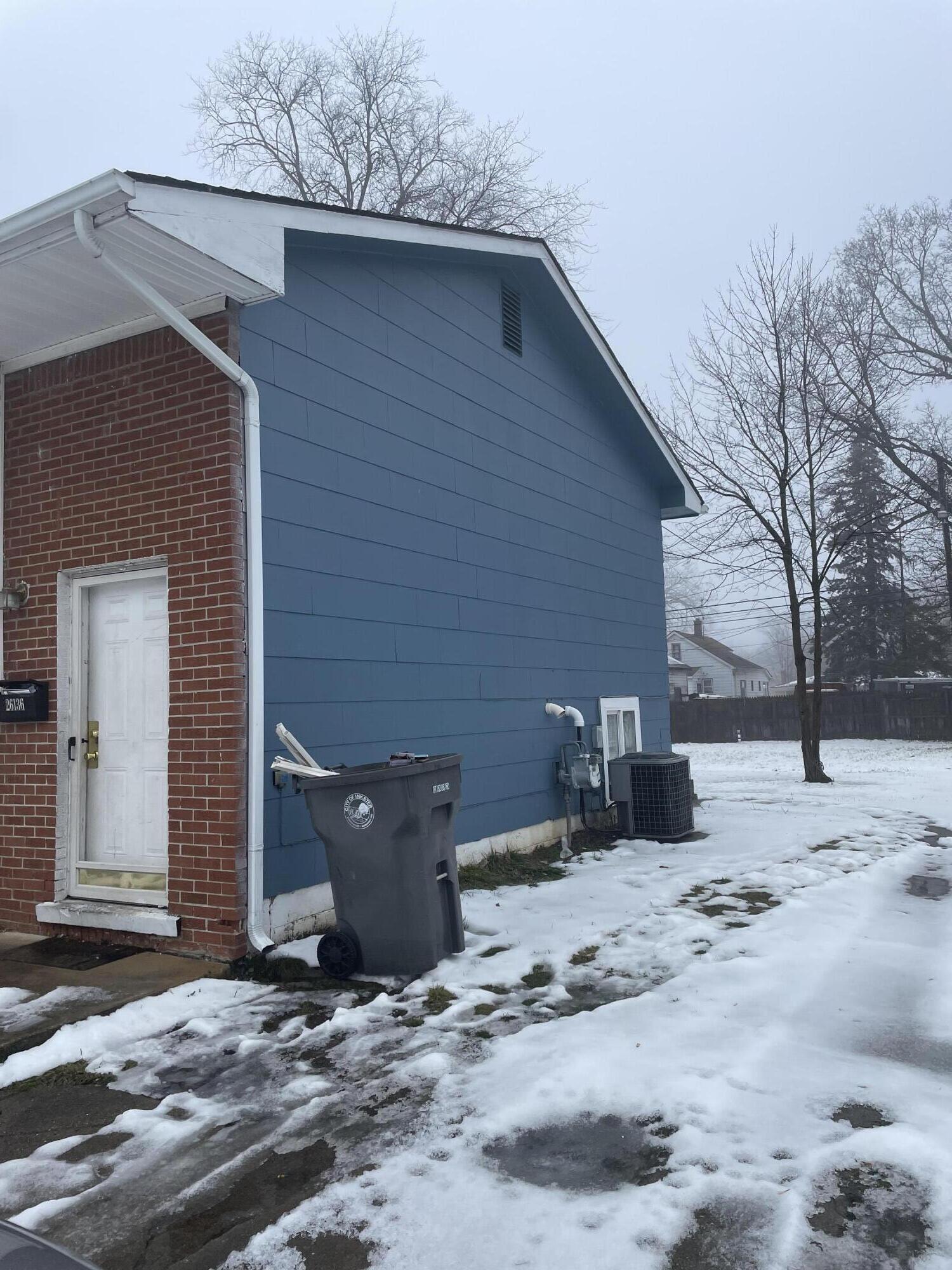 26136 Carlysle Street Inkster, MI 48141 - Photo 2 of 28 IMG_5550
