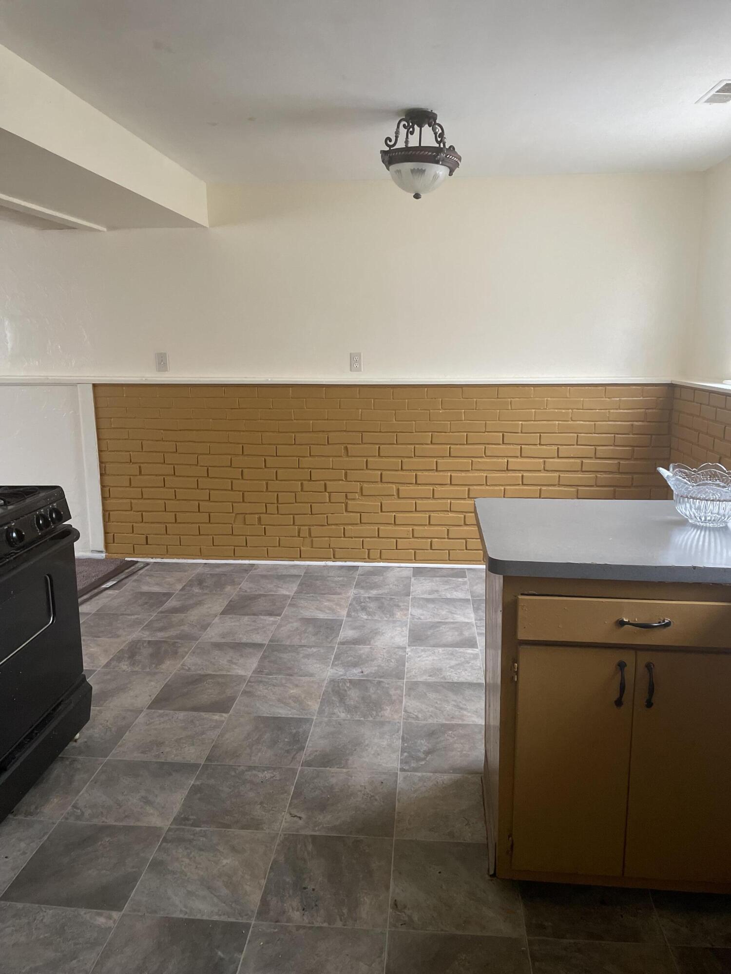 26136 Carlysle Street Inkster, MI 48141 - Photo 24 of 28 IMG_5577
