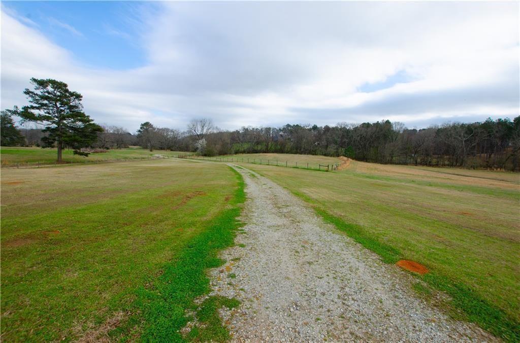 1331 Barrows Grove Road Madison, GA 30650 - Photo 47 of 47 a view of an ocean and beach