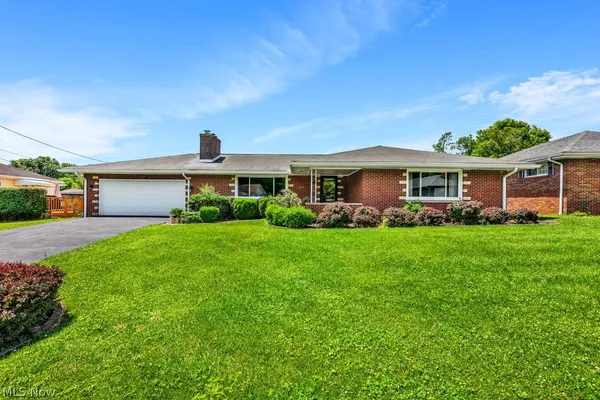 $299,000 | 512 Briarcliff Court, New Martinsville, WV 26155