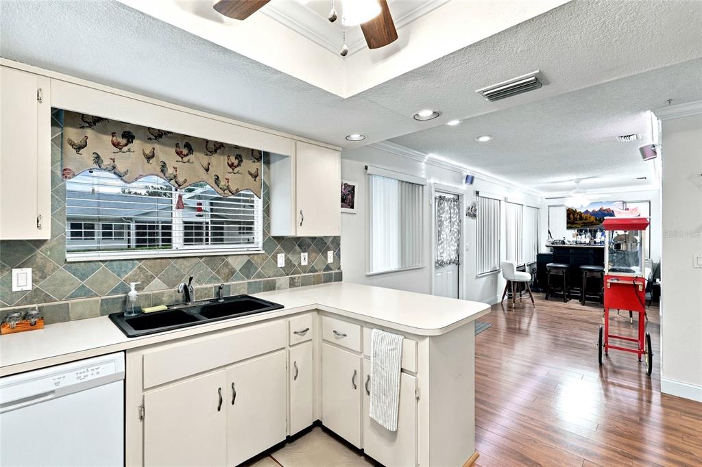 11436 Southwest 84th Court Road Ocala, FL 34481 - Photo 9 of 24 Gallery Image 9