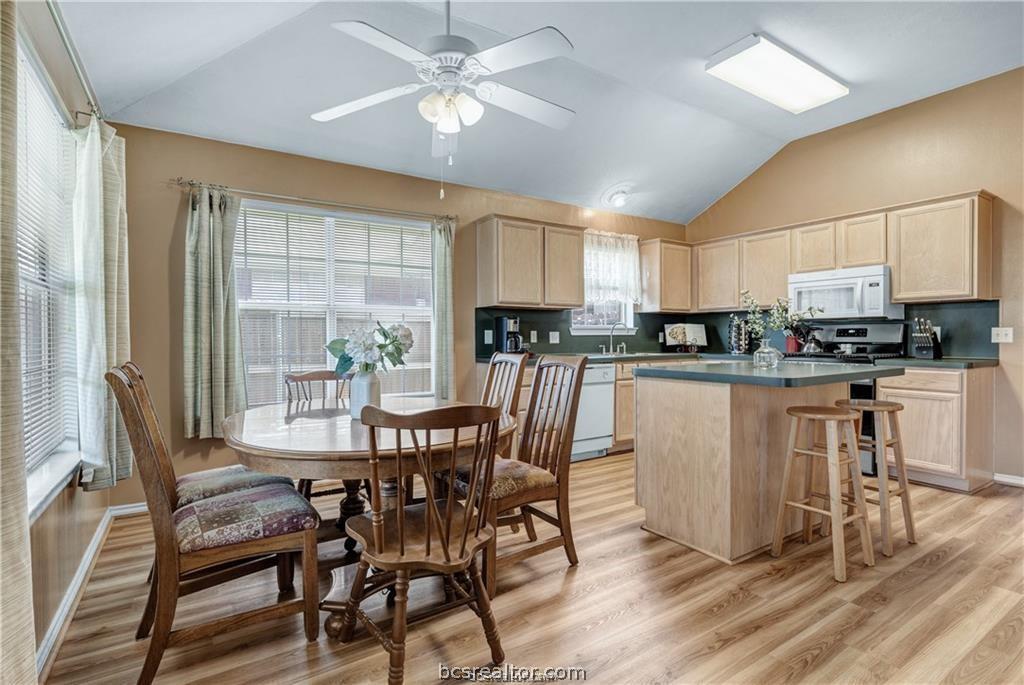 807 Azalea Court College Station, TX 77840 - Photo 13 of 23