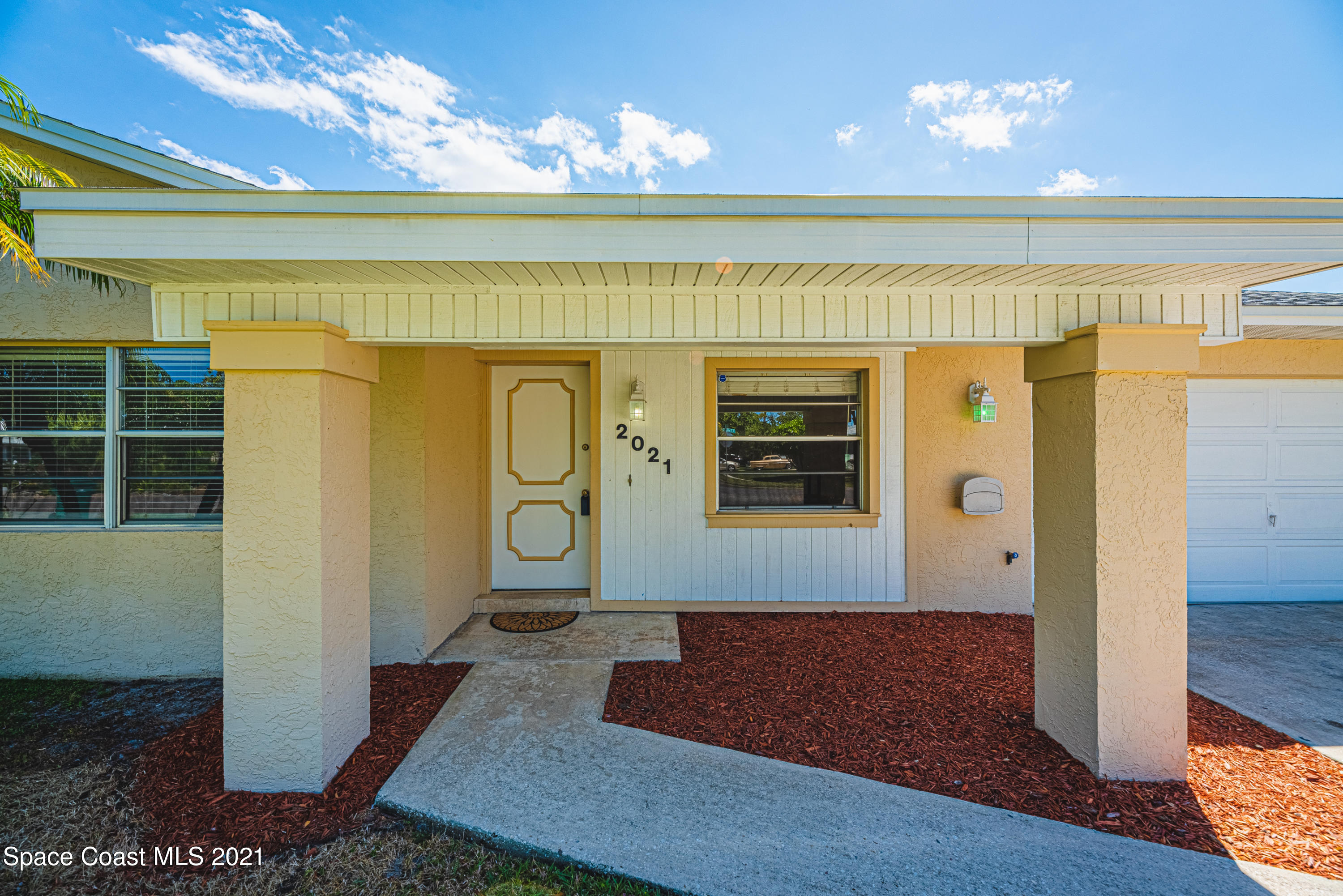2021 Tallpine Road Melbourne, FL 32935 - Photo 2 of 44 JC7_2416-HDR