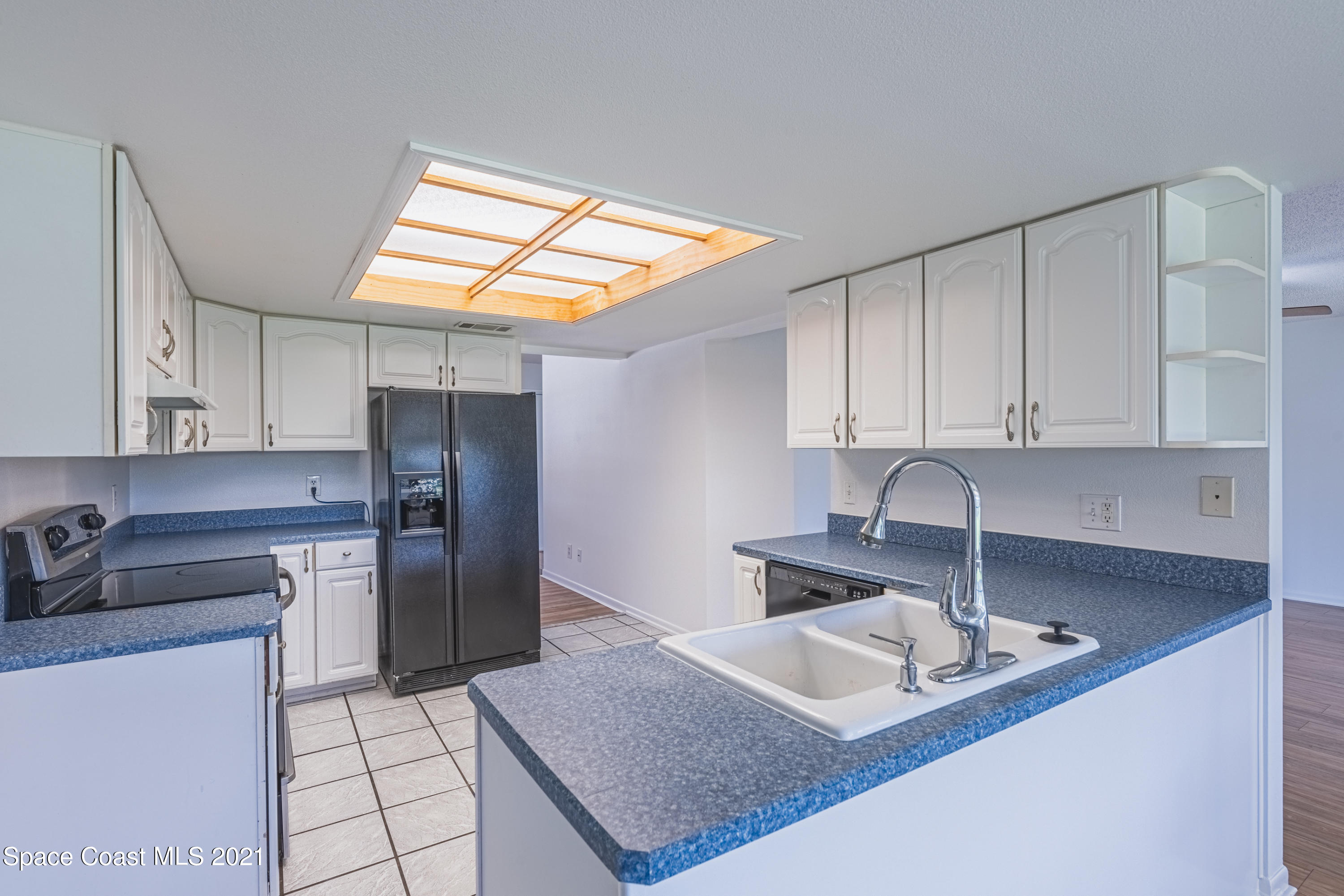 2021 Tallpine Road Melbourne, FL 32935 - Photo 12 of 44 Kitchen