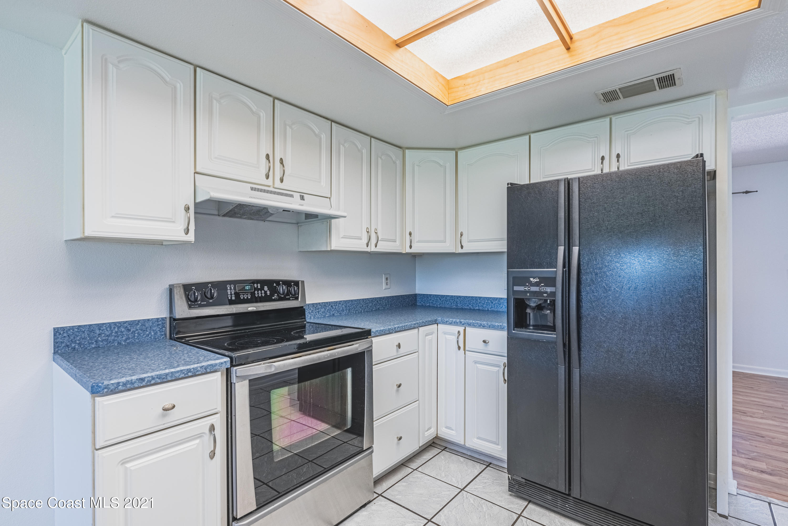 2021 Tallpine Road Melbourne, FL 32935 - Photo 5 of 44 Kitchen